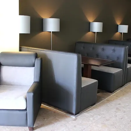 Hotel M